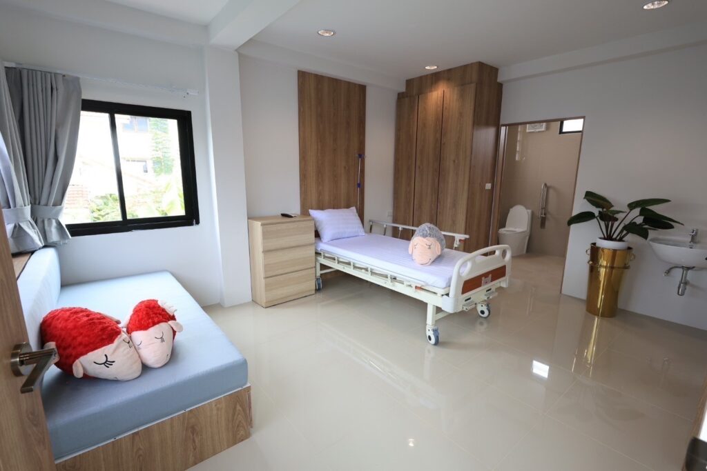 HOME 16 ศูนย์ดูแลผู้สูงอายุ